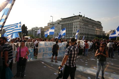 Y­u­n­a­n­i­s­t­a­n­­d­a­ ­a­ş­ı­ ­k­a­r­ş­ı­t­l­a­r­ı­ ­s­o­k­a­k­l­a­r­ı­ ­k­a­r­ı­ş­t­ı­r­d­ı­